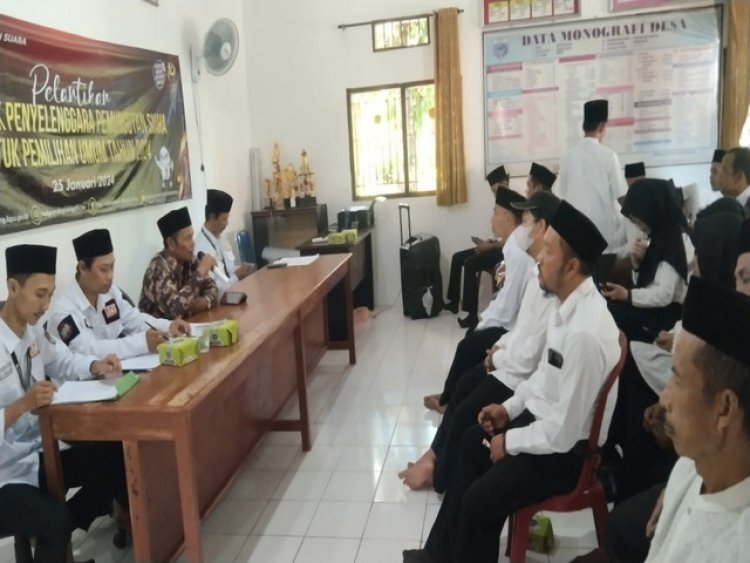 Pelantikan KPPS Desa Senangsari Pagelaran Berjalan Secara Khidmat