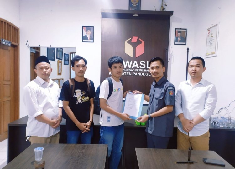 Jelang Pilkada Serentak, Oknum Kader Partai Gerindra ikut Rapat bersama Pemerintah Kecamatan Menes, KPPI dampingi masyarakat menyampaikan Laporan Ke Bawaslu Pandeglang.