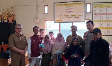 Pj. Kades Curugciung Kecamatan Cikeusik Tekan Prades Jangan Sampai Ada Pungli  Uang PKH