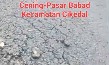 Belum Satu Bulan Dibangun, Jalan Hotmix Cening - Pasar Babad Kecamatan Cikedal Sudah Hancur, Di Soal DPC GWI Pandeglang