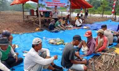 Polres Pandeglang Gandeng Kelompok Tani Cijakan Bojong, Laksanakan Penanaman Jagung Dukung Suasembada Pangan 2025