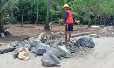 Proyek Jalan Rp.10,5 Miliar Diduga Asal Jadi-- Pondasi TPT Tanpa Adukan,Pekerja Tanpa APD! BPJN Banteng Diminta Turun Tangan