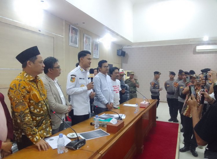 Warga Rancapinang Demo di Gedung Bupati, Tuntut Pembatalan SHP Klaim Kementerian Pertahanan