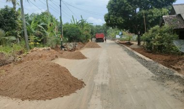Proyek Jalan Sukawaris–Tanjungan Segmen 2 Dipuji Warga Usai Pelaksana Beri Penjelasan Teknis dalam Musyawarah