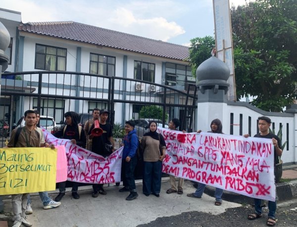 Satgas MBG & BGN Dituntut Audit Juga Evaluasi Seluruh SPPG Di Pandeglang, Aktivis Demo Kantor Bupati Pandeglang