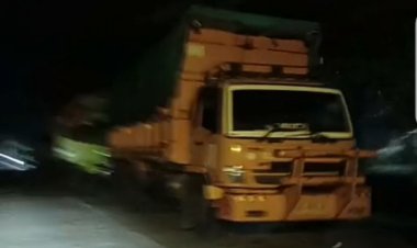 ‎Diduga Langgar UU Minerba, Truk Muatan Batu Bara Terpantau Beraktivitas Malam Hari di Kawasan PLTU 2 Labuan  ‎