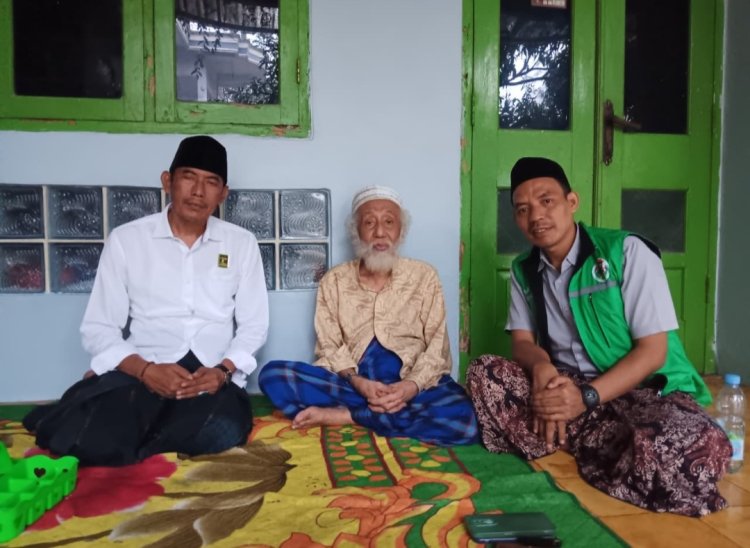 Ketua DPC & Ketua Panitia MUSCAB VI DPC PPP Pandeglang, Silaturahmi dan Meminta Doa Dari Abuya Muhtadi Cidahu