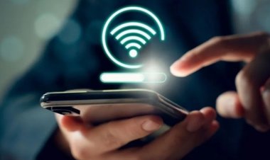 Kabel Wifi Diwilayah Cikedal dan Pagelaran Milik PT. ASI Nempel di Tiang Listrik, DPC AMIRA Minta PT. PLN ULP Labuan Lakukan Penindakan