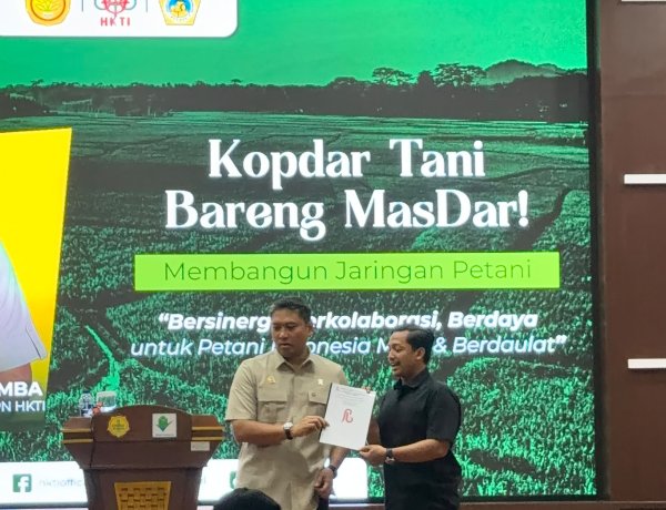 Pemuda Berdampak Serahkan Policy Brief Ketahanan Pangan kepada Wamentan Sudaryono, Dorong Regenerasi Petani Muda di Banten