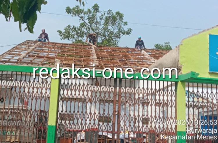 Preoyek Revitalisasi SMK Walisongo Menes, Diduga Langgar UU Citakerja, Dinas Terkait Diminta Lakukan Penindakan