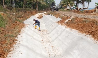 Lakukan Pemeliharaan Saluran D.I Hingga Desember 2026,  Walau Kondisi Lokasi Sulit, PT. Nindya Karya Selesaikan Pekerjaan