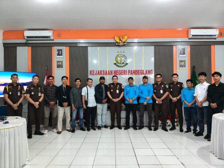 Kejari Pandeglang Siap Tindak Lanjuti Aduan KEMAS dan DPD KNPI Pandeglang Terkait Dugaan Pengelolaan PBB-P2 di Desa Kertaraharja