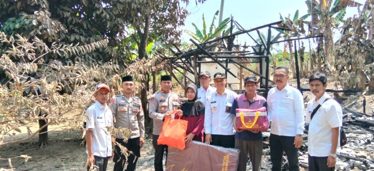 Muspika Bojong Hadir di Tengah Duka, Korban Kebakaran Terima Bantuan