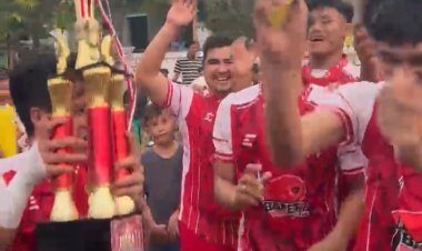 Kesebelasan Sepak Bola Mitra Niaga Rebut Juara Pada Final Persik Cup 2026 Kampung Kubang Desa Surakarta