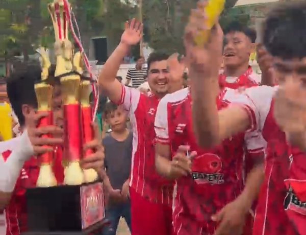 Kesebelasan Sepak Bola Mitra Niaga Rebut Juara Pada Final Persik Cup 2026 Kampung Kubang Desa Surakarta