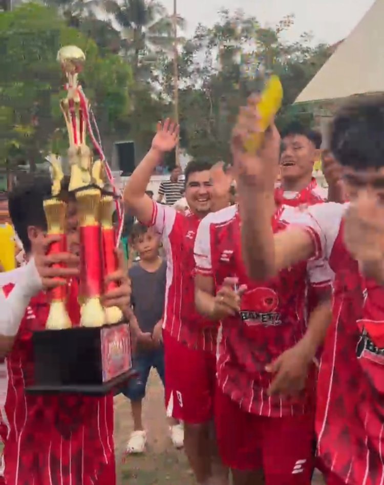 Kesebelasan Sepak Bola Mitra Niaga Rebut Juara Pada Final Persik Cup 2026 Kampung Kubang Desa Surakarta